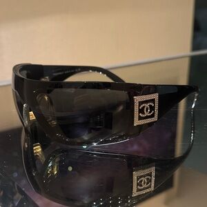 CHANEL Vintage Oversized Shield Sunglasses CC Crystal Logo Y2K